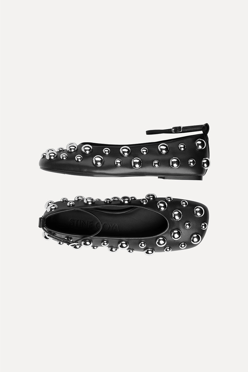 STUDDED BALLERINA